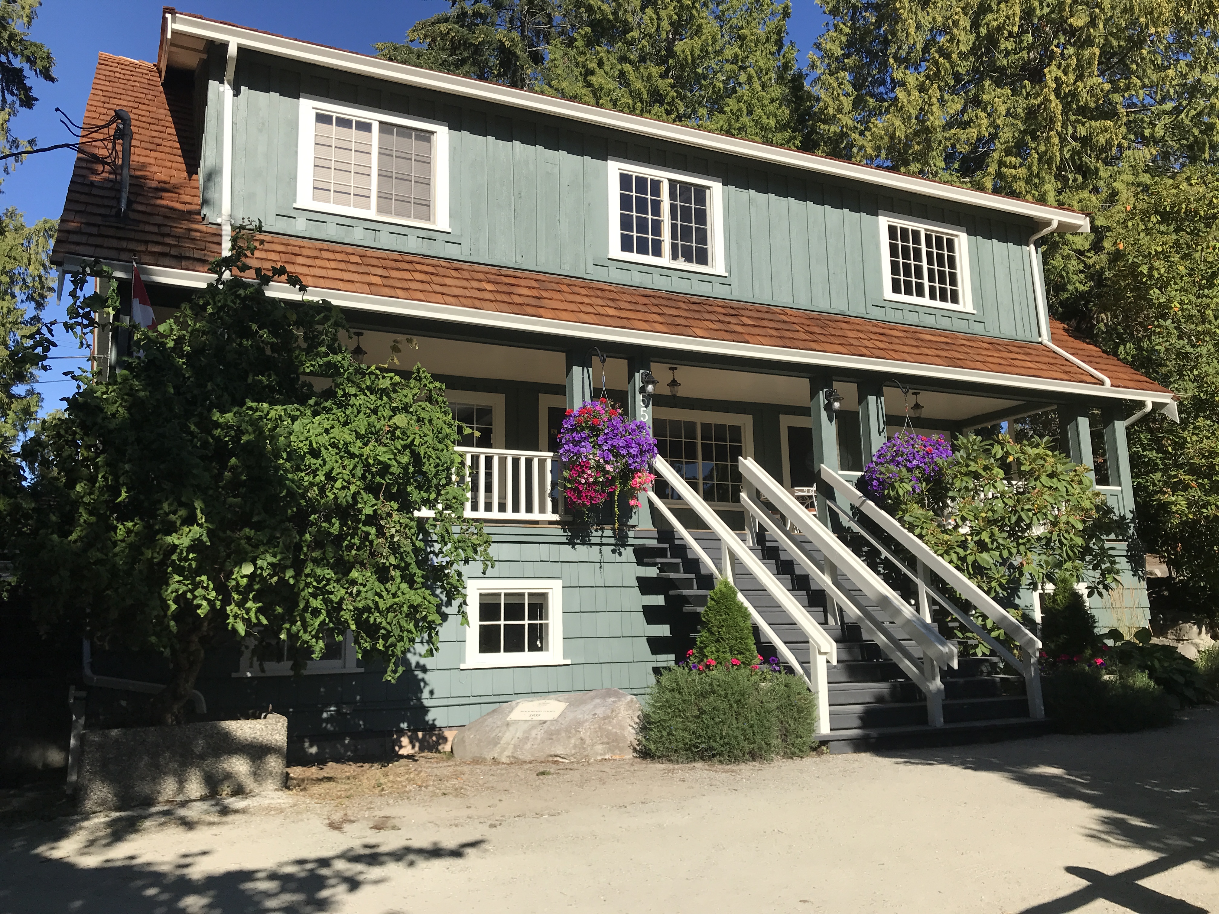 Rockwood Lodge